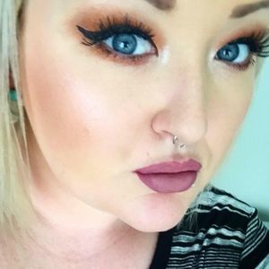 Meet your Posher, Yvonne